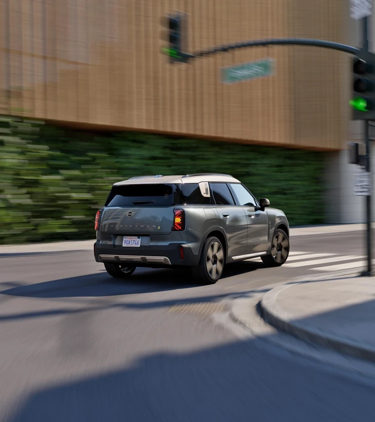 Helelektriske MINI Countryman – scene