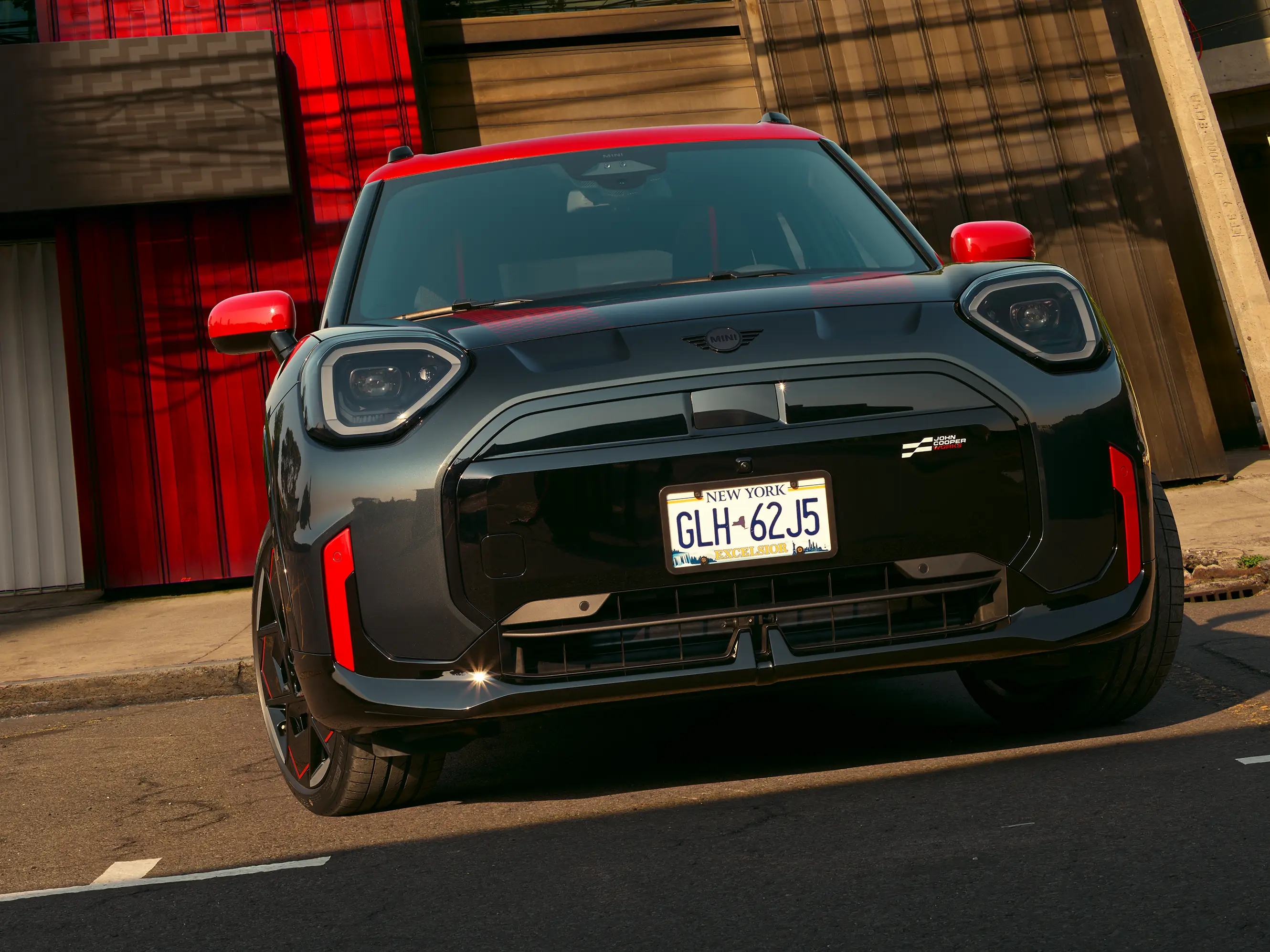 MINI John Cooper Works – J04 JCW sett forfra